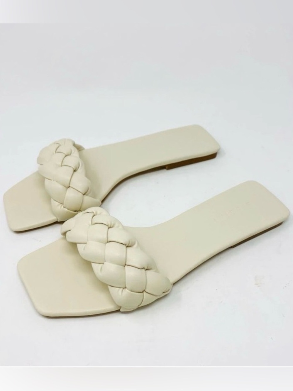 Billini Braided Slip On Flat Feyre Sandal in bone neutral size 10